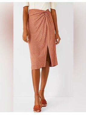 Ann Taylor Midi Skirt Size 4P NWT Printed Office Siren Officecore Boardroom Chic